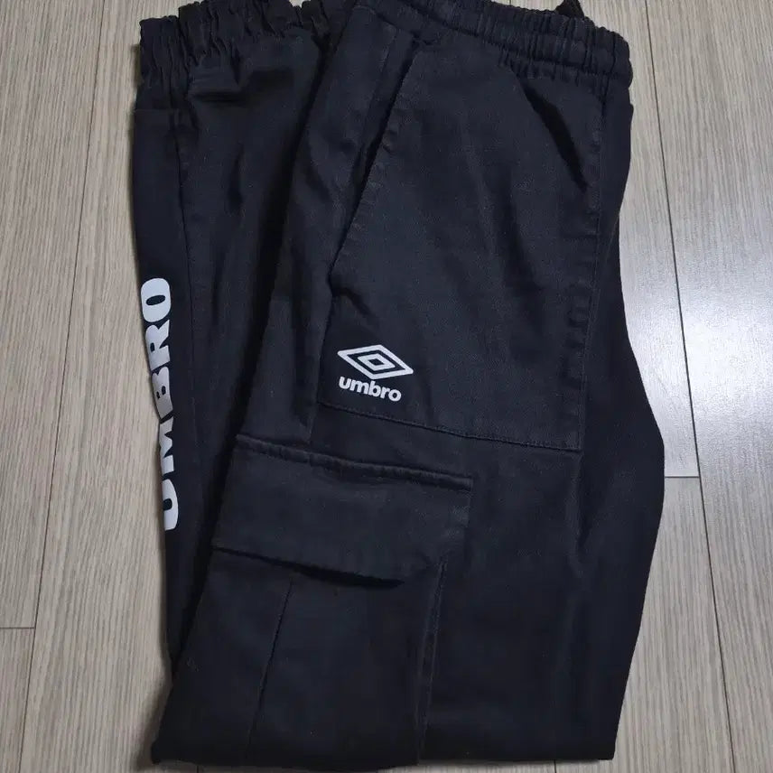[BUNJANG] Umbro Black Cargo Jogger Pants / 엄브로 블랙 카고 조거팬츠