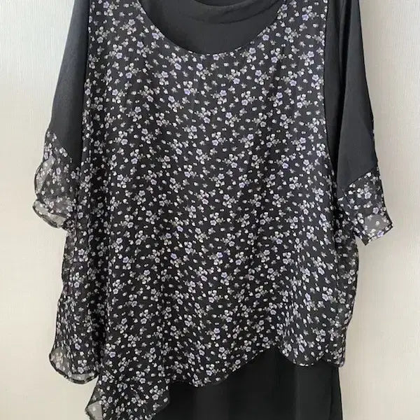 [BUNJANG] Flower Chiffon Layered Blouse - Black / 플라워 시폰 레이어드 블라우스 블랙
