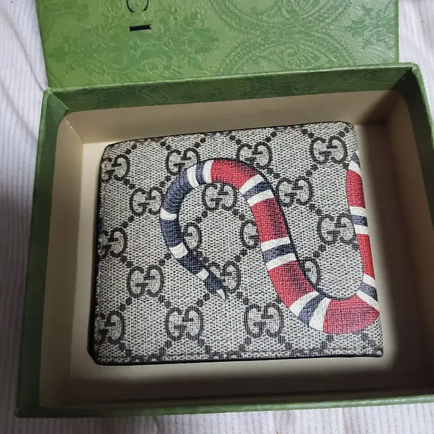 [BUNJANG] Gucci GG Supreme Kingsnake Bi-fold Wallet / 구찌 GG 수프림 킹스네이크 반지갑