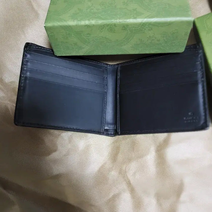 [BUNJANG] Gucci GG Supreme Kingsnake Bi-fold Wallet / 구찌 GG 수프림 킹스네이크 반지갑