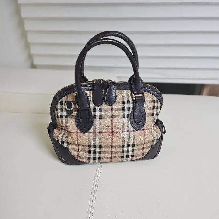 [BUNJANG] Burberry Check Mini Dome Tote Bag / 버버리 체크 미니 돔 토트백