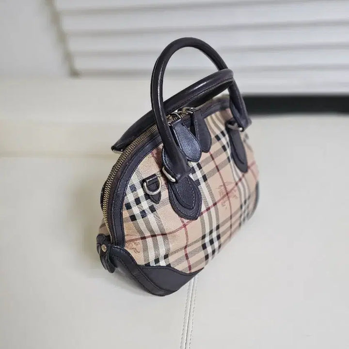 [BUNJANG] Burberry Check Mini Dome Tote Bag / 버버리 체크 미니 돔 토트백