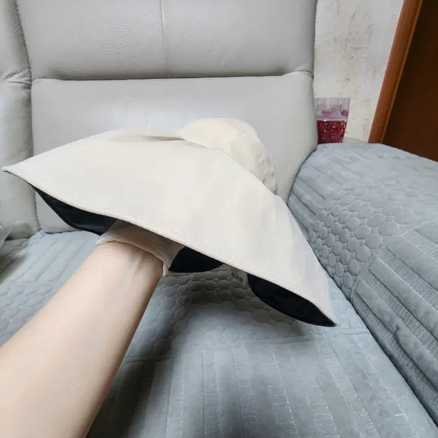 [BUNJANG] Wide Brim Sun Hat - Ivory / 새상품) uv자외선 햇빛 차단 썬캡 바캉스 휴양지 비치 모자 아이보리
