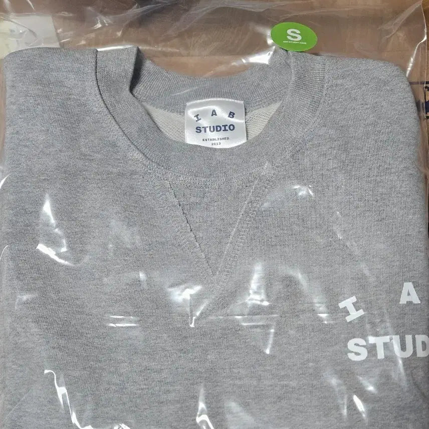 [BUNJANG] IAB Studio Heavy Short Sleeve Sweatshirt Grey / 아이앱 스튜디오 헤비 숏슬리브 스웨트셔츠 그레이