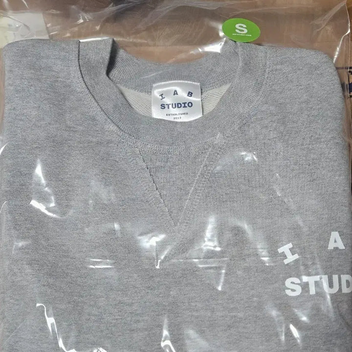 [BUNJANG] IAB Studio Heavy Short Sleeve Sweatshirt Grey / 아이앱 스튜디오 헤비 숏슬리브 스웨트셔츠 그레이
