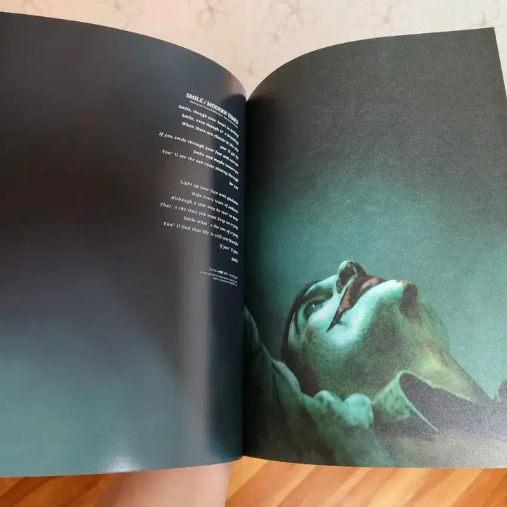 [BUNJANG] Joker (2019) Japanese Movie Pamphlet Program Book with Chirashi Posters / 조커 Joker 일본 영화관 팜플렛 프로그램북 DC코믹스 전단지 수집 책