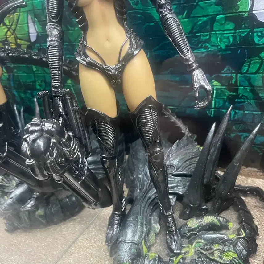 [BUNJANG] Hot Toys Alien Girl Figure / 핫토이 에일리언걸 (최종가격)