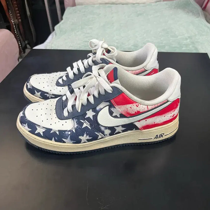 [BUNJANG] Nike Air Force 1 Low Independence Day White Swoosh Sneakers / 나이키 에어포스1 로우 인디펜던트 275