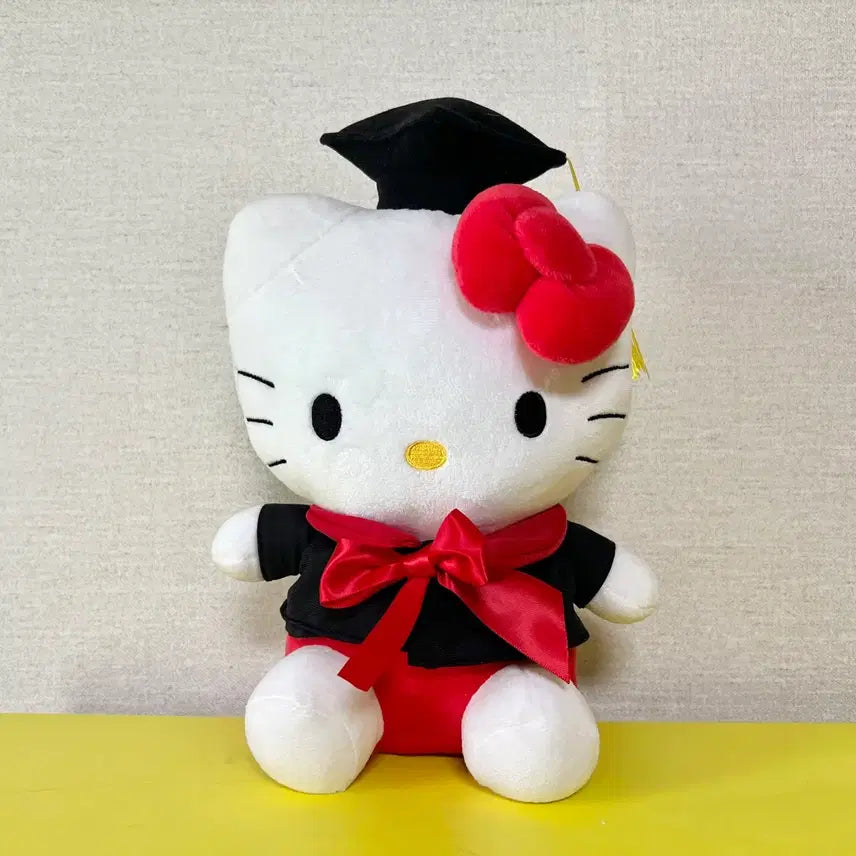 [BUNJANG] Sanrio Hello Kitty Graduation Bear Doll / 새상품) 산리오 헬로키티 학사모 졸업 인형