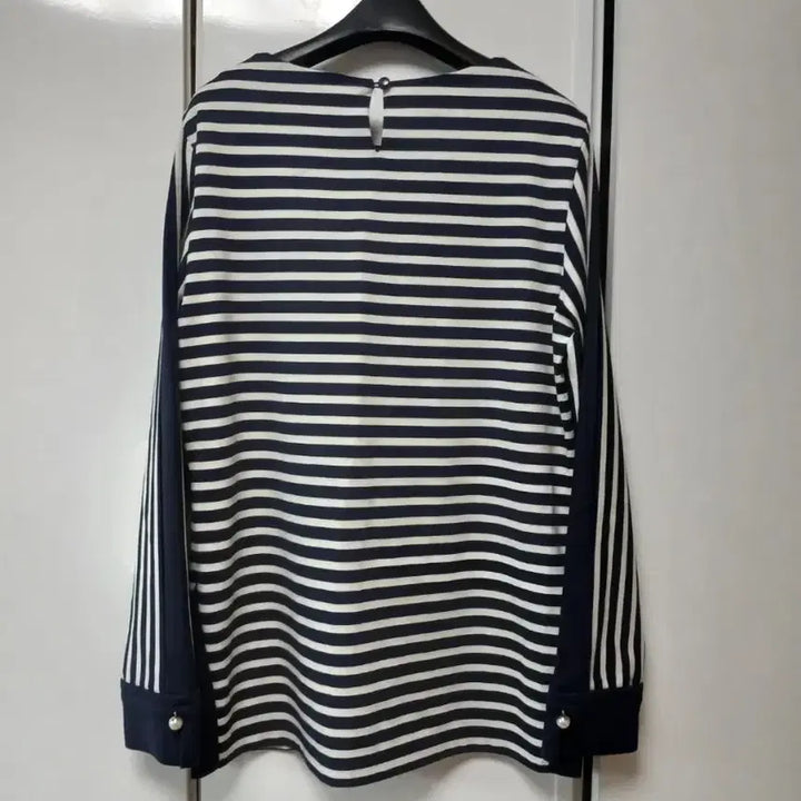 [BUNJANG] Essential White Navy Stripe Long Sleeve T-Shirt / 에센셜 화이트 네이비 스트라이프 긴팔티