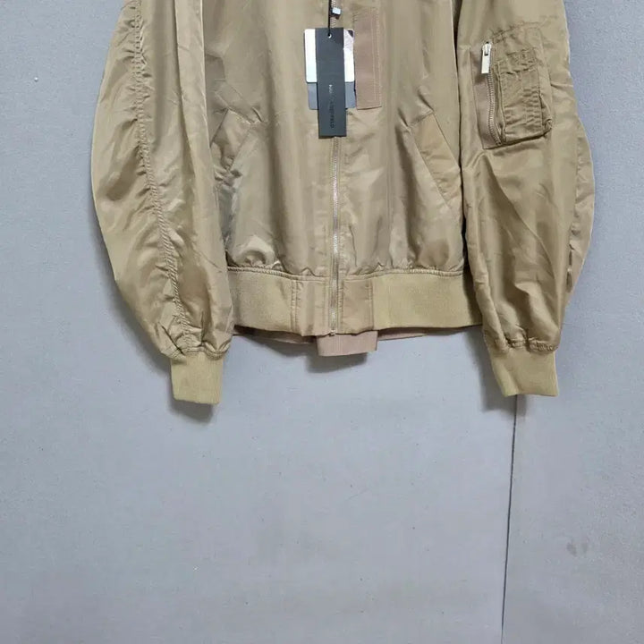 [SOLD OUT] 칼라거펠트 뒷모습이쁜 점퍼 95  n4008  미착용제품