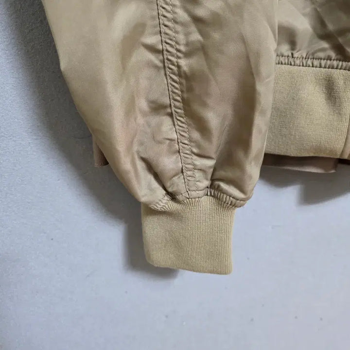 [SOLD OUT] 칼라거펠트 뒷모습이쁜 점퍼 95  n4008  미착용제품