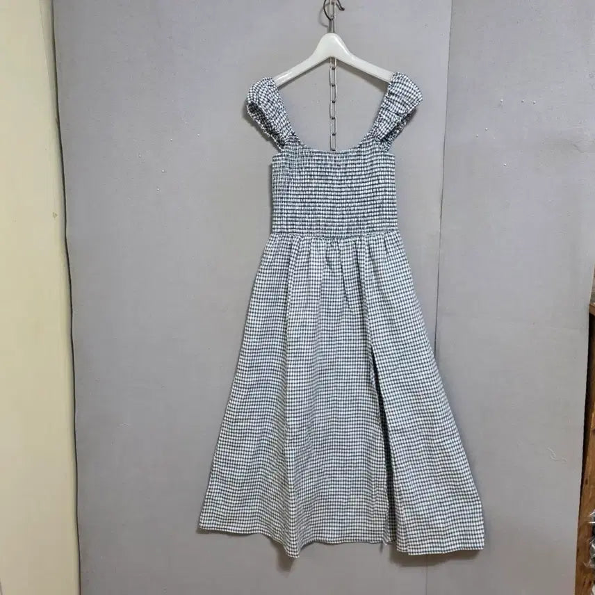 [BUNJANG] Reformation Linen Dress with Slit Detail, Size S / 리포메이션 앞트임이쁜 린넨 원피스 S   n4011