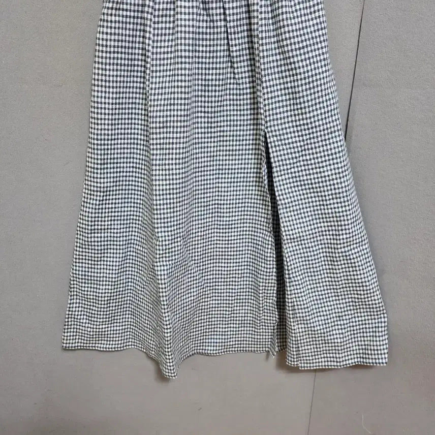 [BUNJANG] Reformation Linen Dress with Slit Detail, Size S / 리포메이션 앞트임이쁜 린넨 원피스 S   n4011