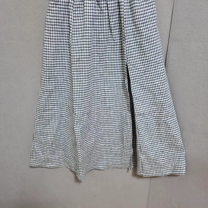 [BUNJANG] Reformation Linen Dress with Slit Detail, Size S / 리포메이션 앞트임이쁜 린넨 원피스 S   n4011