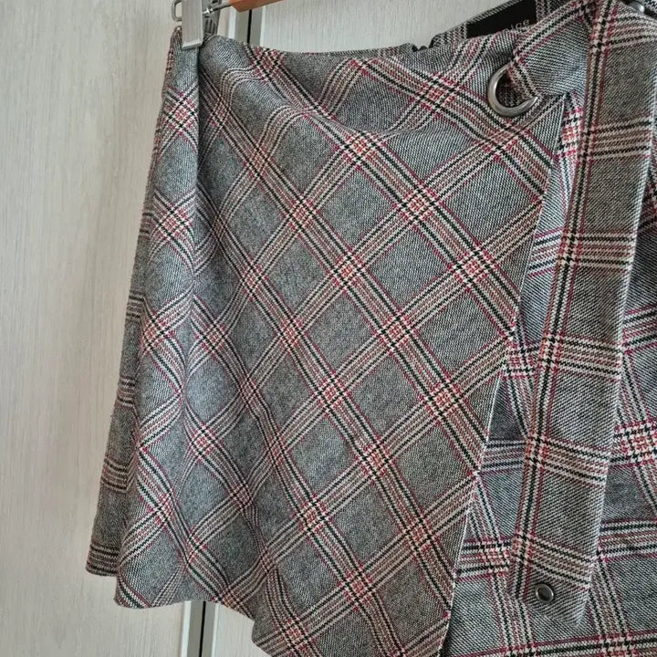 [BUNJANG] Beenice Wrap Shorts Check Pattern Belt Detail / Beenice 베르니스 랩 반바지