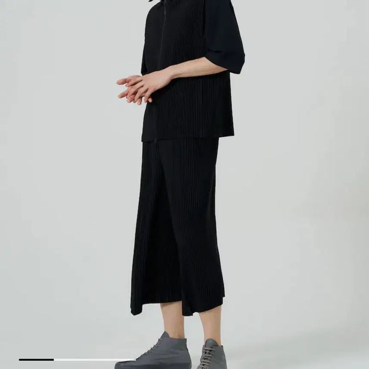 [BUNJANG] Homme Plissé Pleats Hakamia Pants (Size 3) / 옴므플리세 사선 절개 하카마 팬츠 (3)