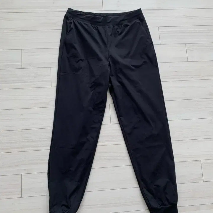 [BUNJANG] Uniqlo Ultra Stretch Active Jogger Pants Black / (거의새것) 유니클로 울트라스트레치액티브 조거팬츠 블랙