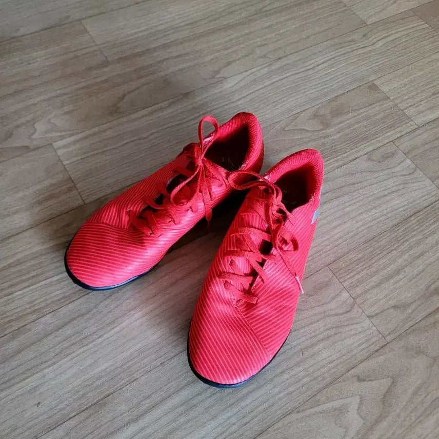 [BUNJANG] Adidas Nemeziz Futsal Shoes 235mm / 아디다스 네메시스풋살화 235