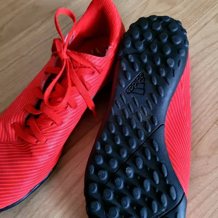 [BUNJANG] Adidas Nemeziz Futsal Shoes 235mm / 아디다스 네메시스풋살화 235