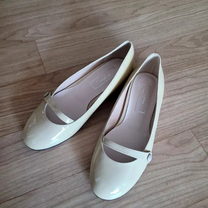 [BUNJANG] BY Mina Mary Jane Flats Shoes Size 230 / by mina 메리제인플랫슈즈 230
