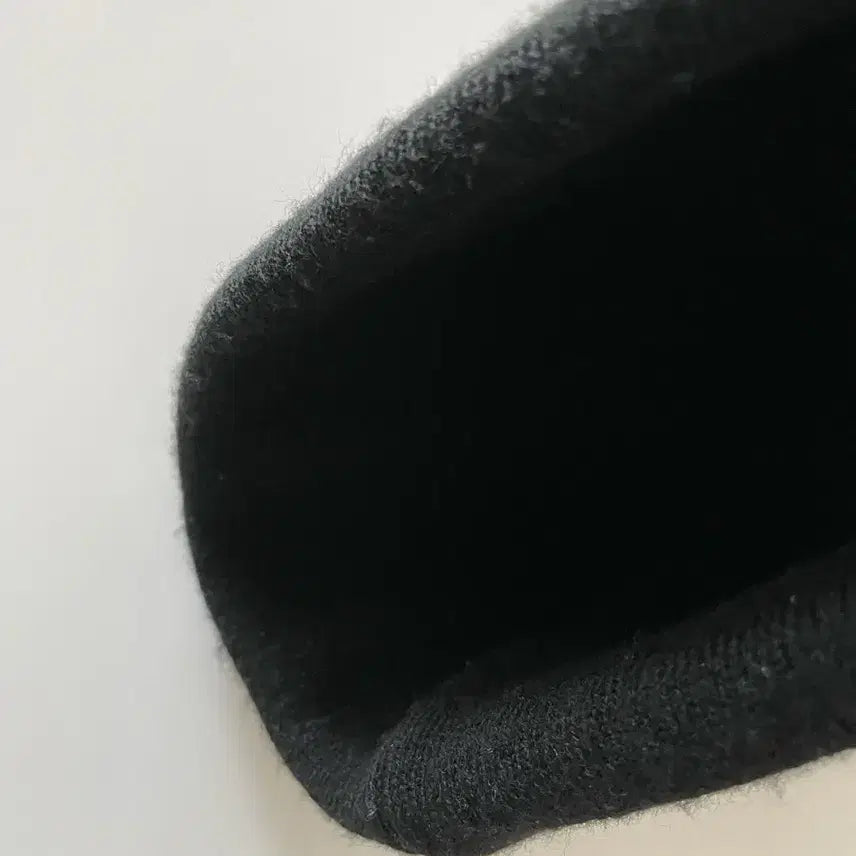 [BUNJANG] OBEY Pom Beanie / 오베이 방울비니