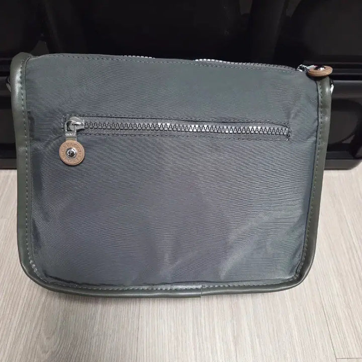[BUNJANG] Gapacci Cross Bag / 가파치 크로스팩