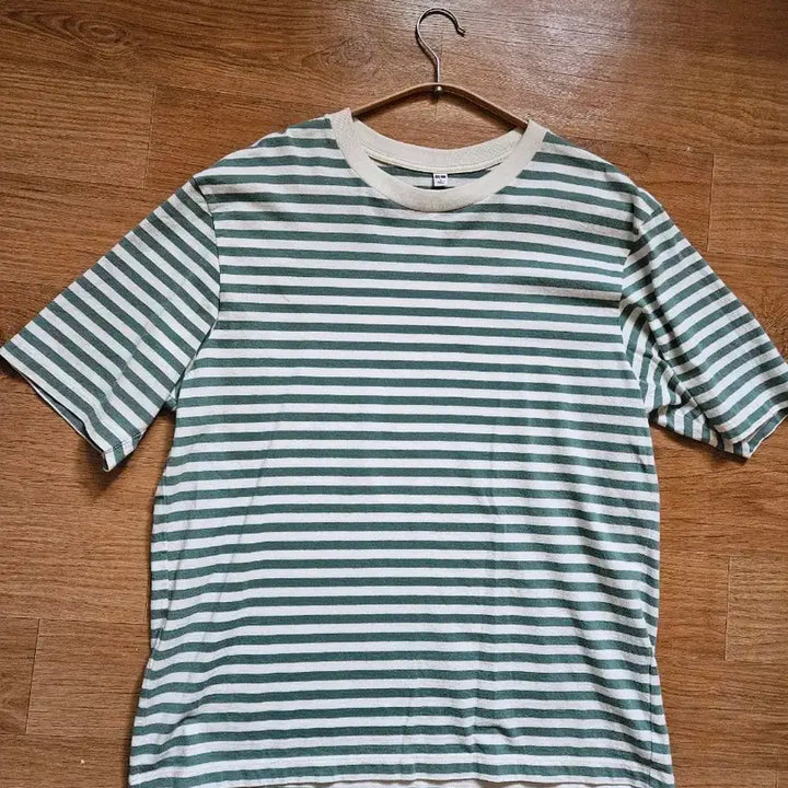 [BUNJANG] Uniqlo Striped Short Sleeve T-Shirt / 유니클로 스트라이프 반팔 티셔츠