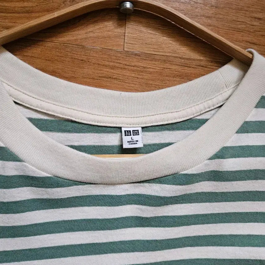 [BUNJANG] Uniqlo Striped Short Sleeve T-Shirt / 유니클로 스트라이프 반팔 티셔츠