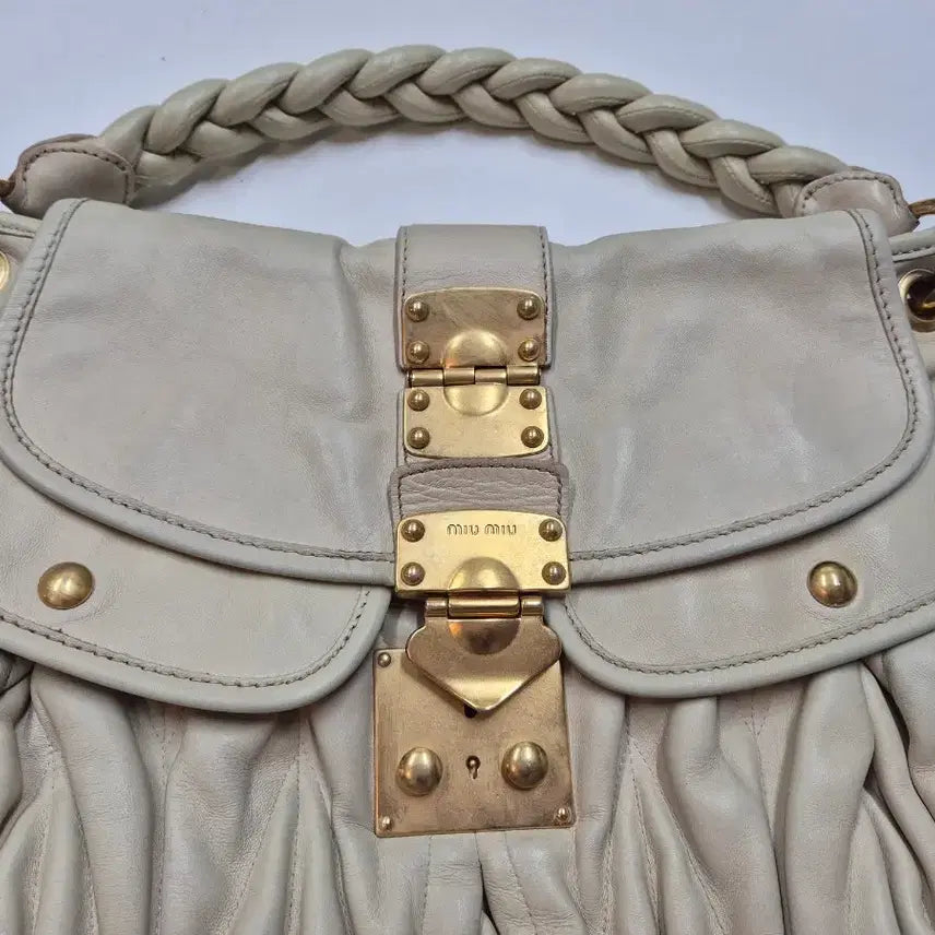 [BUNJANG] Miu Miu Matelassé Two-Way Bag (Original Authentication Certificate) / 미우미우 마테라세 투웨이백 (정품감정서)