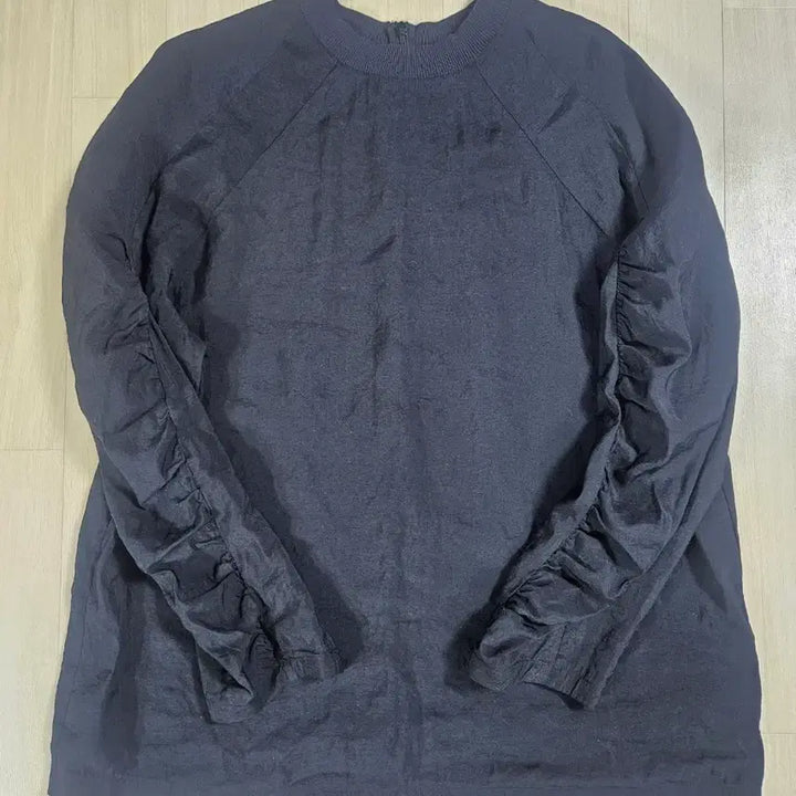 [BUNJANG] COS Black Shirring Sleeve Long Sleeve Top / [COS] 코스 블랙 셔링소매 롱슬리브 38