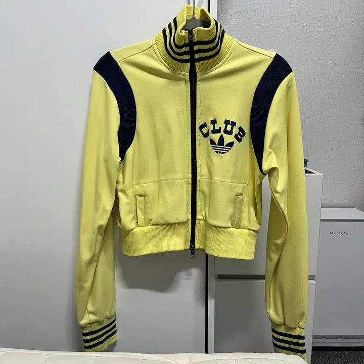 [BUNJANG] Adidas Club Crop Jersey Yellow / 아디다스 클럽 크롭 져지 옐로우