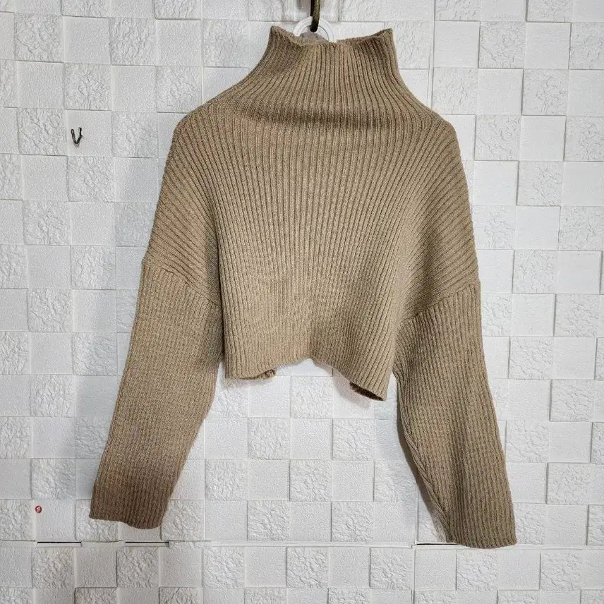 [BUNJANG] Black Lab Beige Cropped Turtleneck Knit / 베이지 크롭 터틀넥 니트.블랙랩