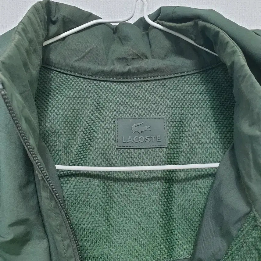 [BUNJANG] LACOSTE Colorblock Hooded Long Windbreaker Jumper Size 38 / LACOSTE 배색 그린 후드 롱 바람막이 점퍼 38