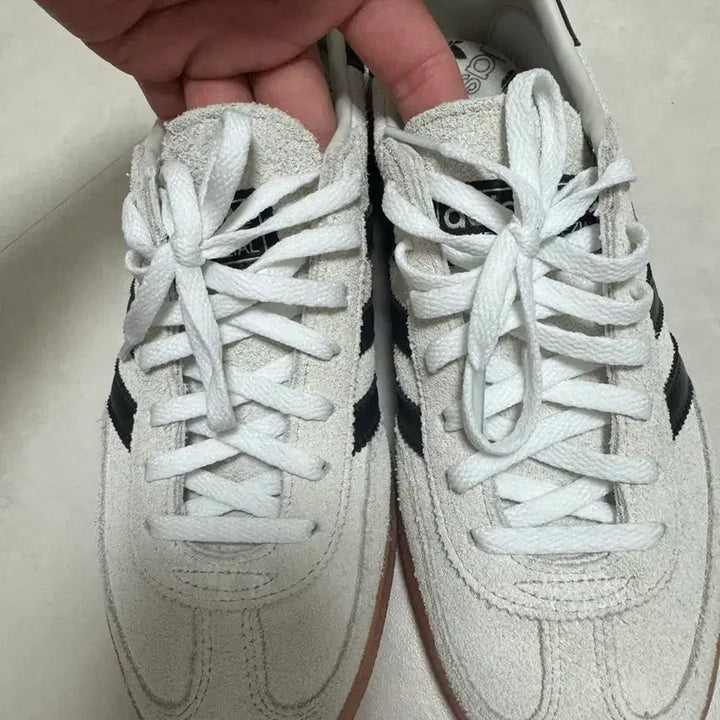 [BUNJANG] Adidas Spezial Sneakers White 240 / 아디다스 스페지알 운동화 화이트 240
