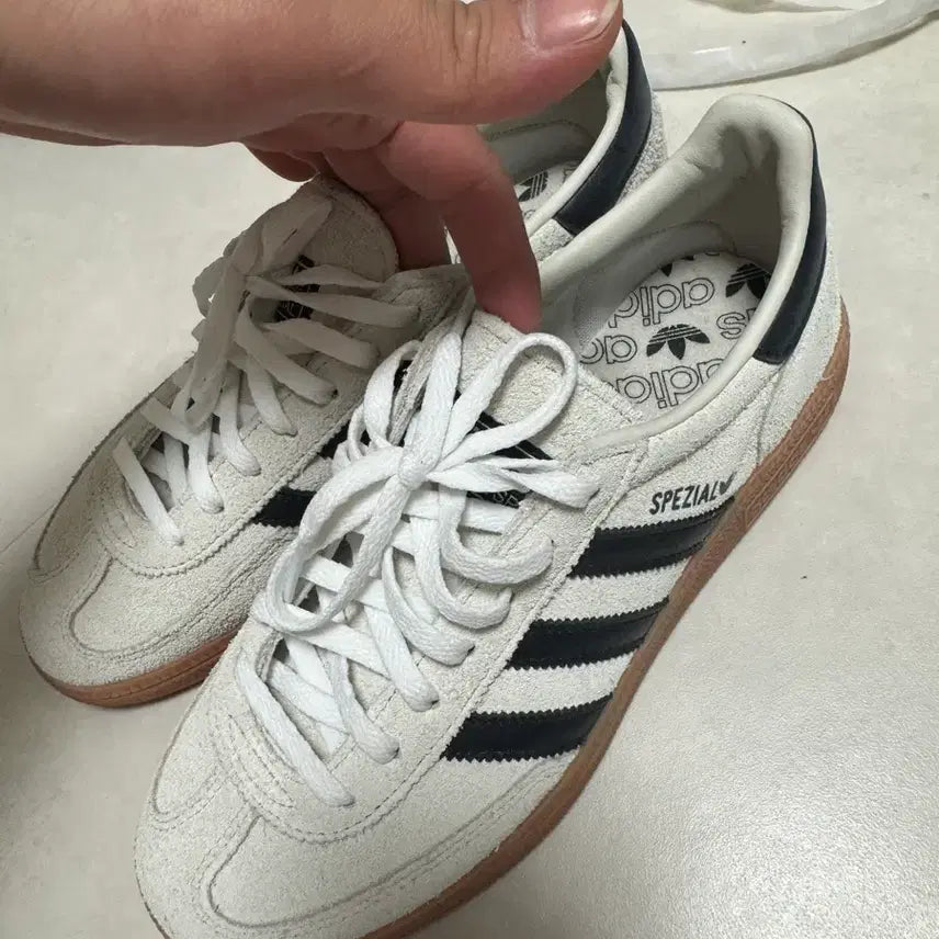 [BUNJANG] Adidas Spezial Sneakers White 240 / 아디다스 스페지알 운동화 화이트 240