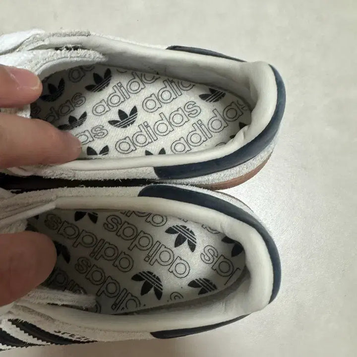 [BUNJANG] Adidas Spezial Sneakers White 240 / 아디다스 스페지알 운동화 화이트 240