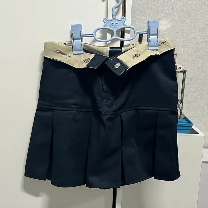 [BUNJANG] Yve Dickies Custom Pleated Skirt Navy / 유이브 디키즈 커스텀 스커트 네이비