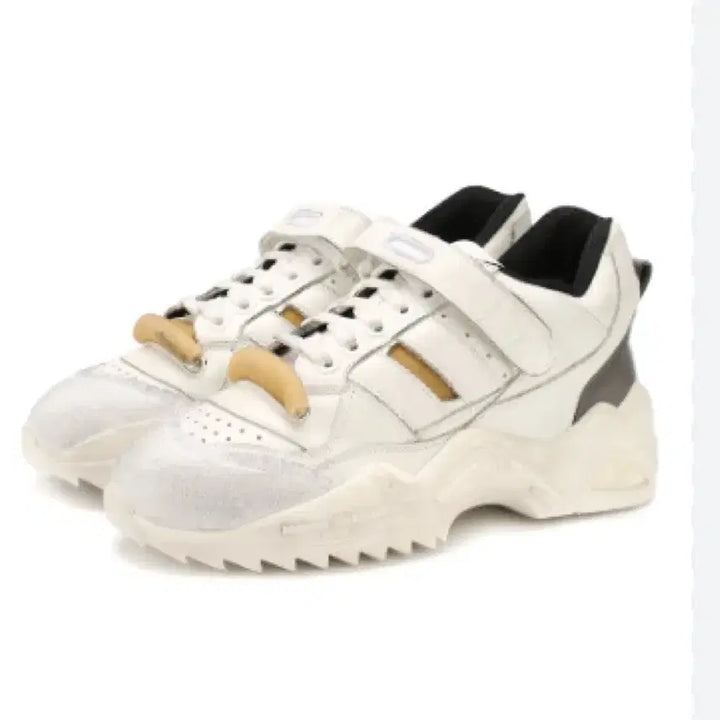 [BUNJANG] Maison Margiela Distressed Velcro Sneakers / 메종 마르지엘라 벨크로 드스트레스트 스니커즈