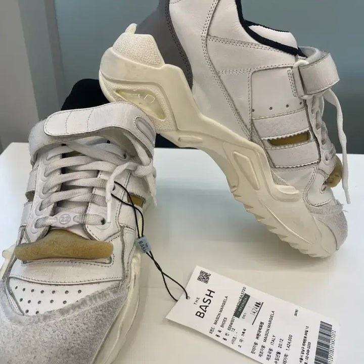 [BUNJANG] Maison Margiela Distressed Velcro Sneakers / 메종 마르지엘라 벨크로 드스트레스트 스니커즈