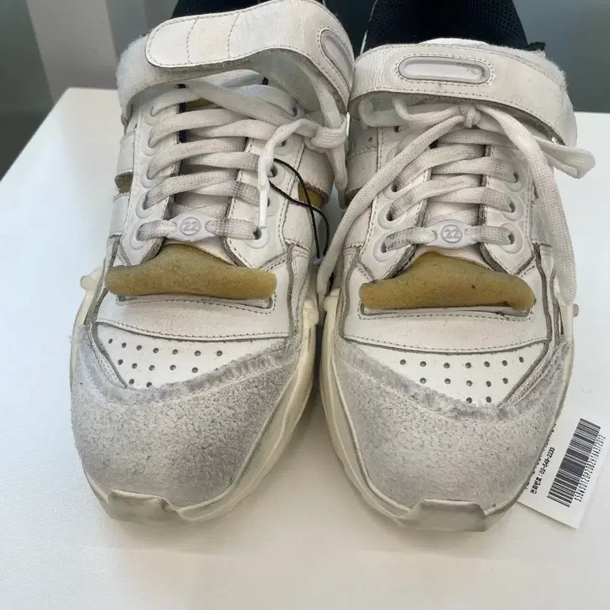 [BUNJANG] Maison Margiela Distressed Velcro Sneakers / 메종 마르지엘라 벨크로 드스트레스트 스니커즈