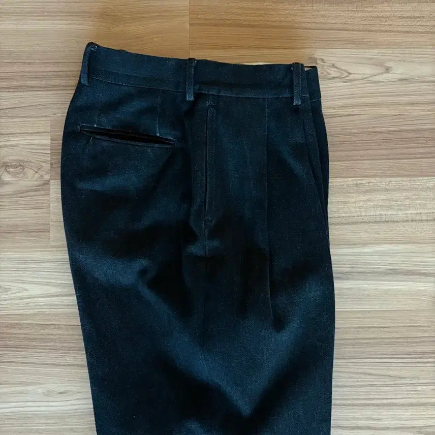 [SOLD OUT] [48] NEAT 니트 시아일랜드 블랙데님 와이드