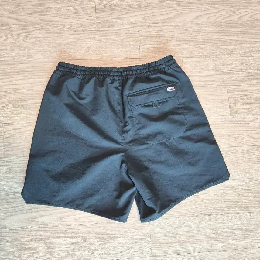 [BUNJANG] Tommy Hilfiger Script Logo Black Shorts / 타미힐피거 블랙 반바지 스크립트 로고