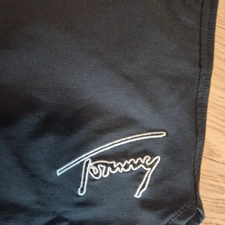 [BUNJANG] Tommy Hilfiger Script Logo Black Shorts / 타미힐피거 블랙 반바지 스크립트 로고