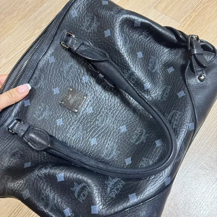 [BUNJANG] MCM Logo Leather Tote Bag / mcm 가방