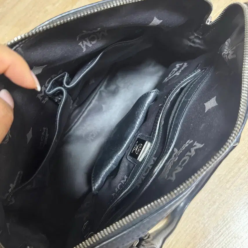 [BUNJANG] MCM Logo Leather Tote Bag / mcm 가방