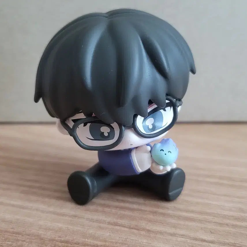 [BUNJANG] Gwaechul All Sitting Figure / 괴출 모두앉아피규어 포도