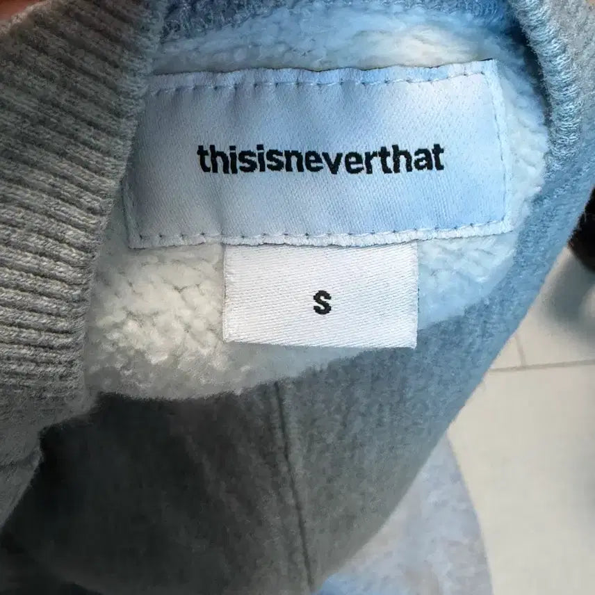 [BUNJANG] thisisneverthat Grey Sweatshirt T-Shirt Size S / 디스이즈네버댓 s 회색 맨투맨 티셔츠