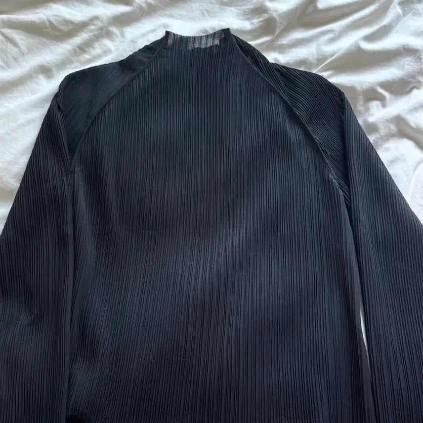[BUNJANG] Amomento 26SS Zip-Up Jumper Black M / 아모멘토 26ss 플리츠 집업 점퍼 블랙 M