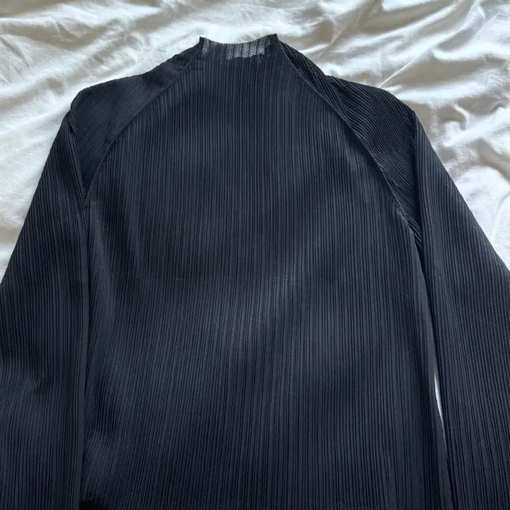 [BUNJANG] Amomento 26SS Zip-Up Jumper Black M / 아모멘토 26ss 플리츠 집업 점퍼 블랙 M